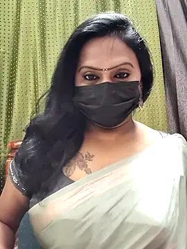 Snapshot of Meera_mia chatting on July 10, 2026, 6:43 pm Meera mia online show from July 10, 2026, 6:43 pm
