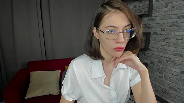 eva sicret online show from June 22, 2026, 10:12 am