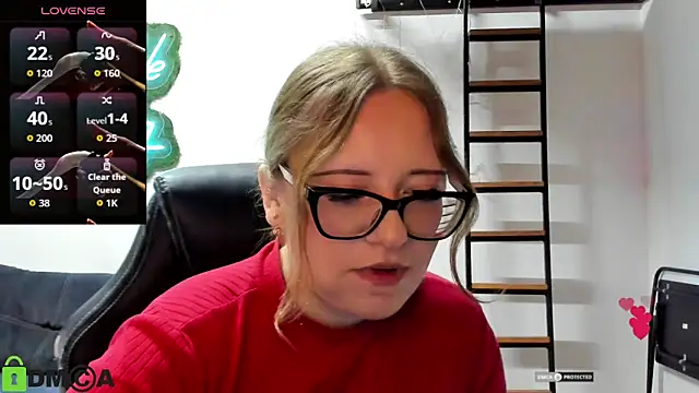 Snapshot of JuliNy_x chatting on June 7, 2026, 12:53 pm JuliNy x online show from June 7, 2026, 12:53 pm