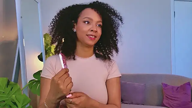Snapshot of Tiana_Toffee chatting on June 7, 2026, 1:04 pm Tiana Toffee online show from June 7, 2026, 1:04 pm