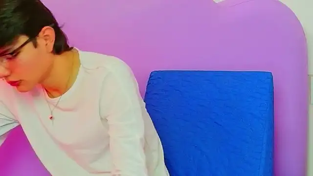 Snapshot of Liamdelrey chatting on June 27, 2026, 3:28 pm Liamdelrey online show from June 27, 2026, 3:28 pm