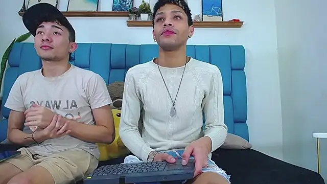 STRANGER BOYS online show from June 25, 2026, 11:20 pm