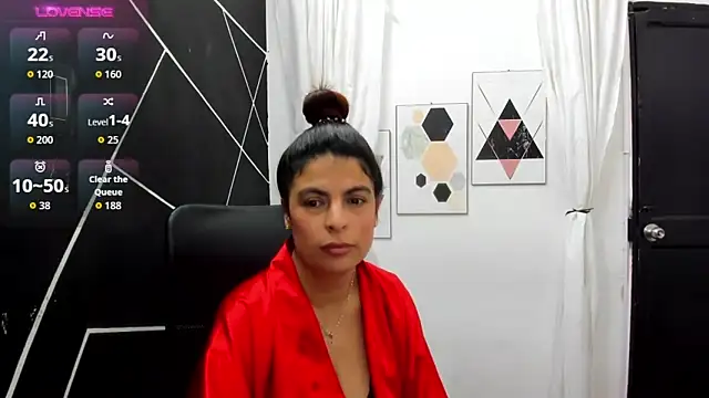 Snapshot of Liz_Levo chatting on September 26, 2025, 1:04 pm Liz Levo online show from September 26, 2025, 1:04 pm