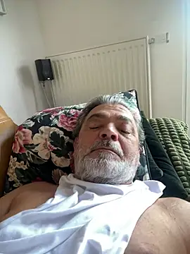 ramoon1965 online show from June 23, 2026, 4:43 am