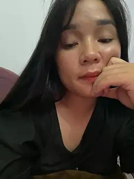 Luna-mi online show from May 27, 2026, 2:25 pm