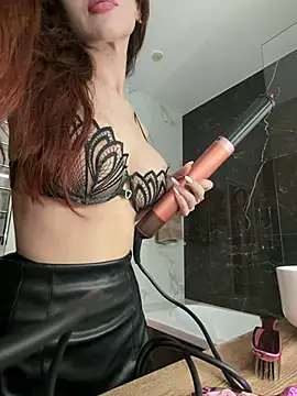 Snapshot of Anje_Coxx chatting on July 13, 2026, 5:27 pm Anje Coxx online show from July 13, 2026, 5:27 pm