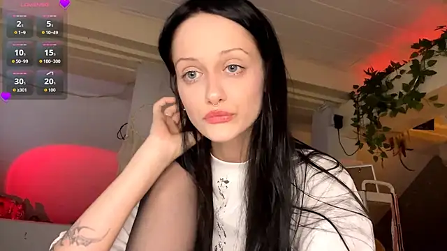 DreamaWeavers online show from July 25, 2026, 5:10 pm