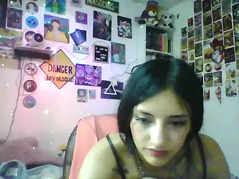 angelgirl2006 online show from May 29, 2026, 4:32 am
