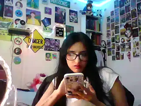 angelgirl2006 online show from May 31, 2026, 2:09 am