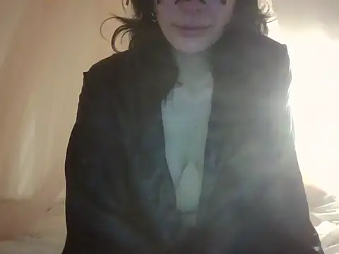Snapshot of Nyx_Nuit chatting on June 14, 2026, 12:19 am Nyx Nuit online show from June 14, 2026, 12:19 am