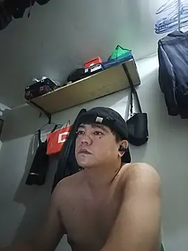 hotboyrider online show from July 14, 2026, 4:13 pm