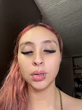 Sophia LuxxX online show from June 11, 2026, 8:40 pm