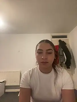 naomiiii55 online show from June 10, 2026, 11:57 pm