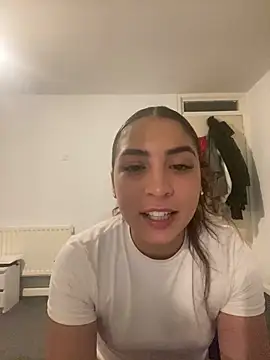 naomiiii55 online show from June 11, 2026, 12:32 am
