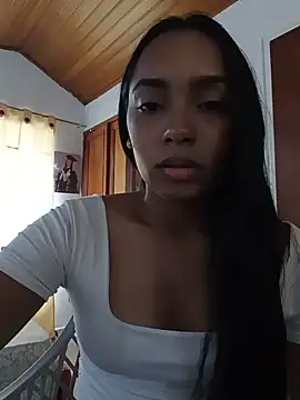xcleila online show from June 12, 2026, 8:19 pm