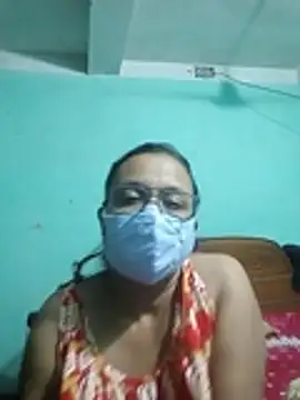 Snapshot of MoonLusty chatting on July 1, 2026, 12:18 pm MoonLusty online show from July 1, 2026, 12:18 pm