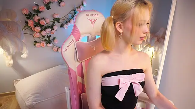 BambiEyes  online show from May 29, 2026, 6:33 am