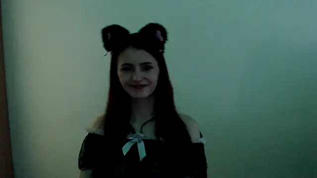 ViolaHot  online show from May 30, 2026, 9:17 am