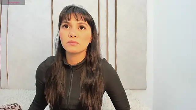 Snapshot of twdesiresary chatting on May 27, 2026, 2:14 pm twdesiresary online show from May 27, 2026, 2:14 pm