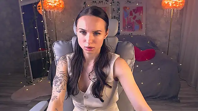 Snapshot of NicoleMerz chatting on May 31, 2026, 3:30 pm NicoleMerz online show from May 31, 2026, 3:30 pm