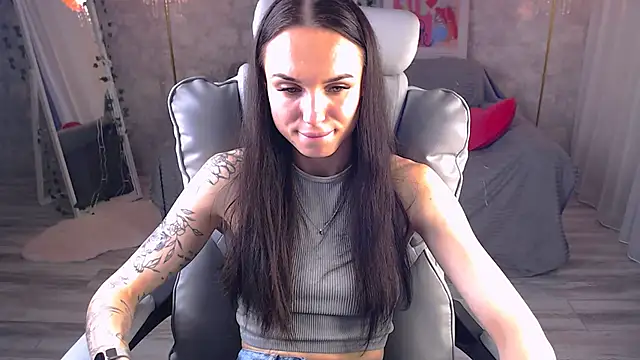 Snapshot of NicoleMerz chatting on June 3, 2026, 2:33 pm NicoleMerz online show from June 3, 2026, 2:33 pm