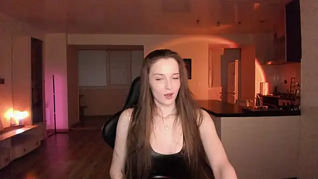 irisskiss online show from July 14, 2026, 8:14 pm