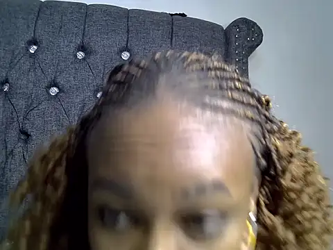 Snapshot of cocolaurah chatting on July 21, 2026, 7:05 pm cocolaurah online show from July 21, 2026, 7:05 pm