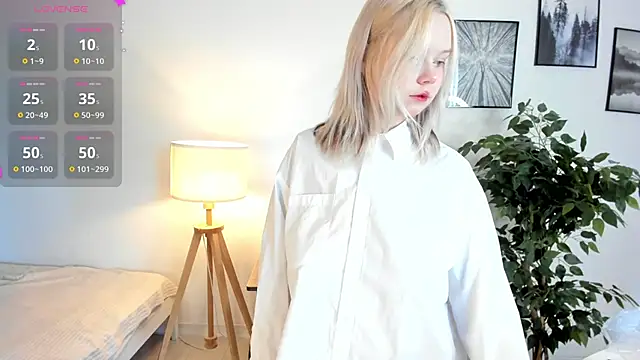 Shy nikka 4you online show from June 18, 2026, 3:07 am