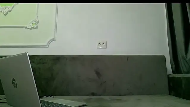 Snapshot of lola_lippss chatting on June 9, 2026, 5:35 pm lola lippss online show from June 9, 2026, 5:35 pm