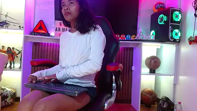  QueenMarilyn online show from June 11, 2026, 7:23 pm
