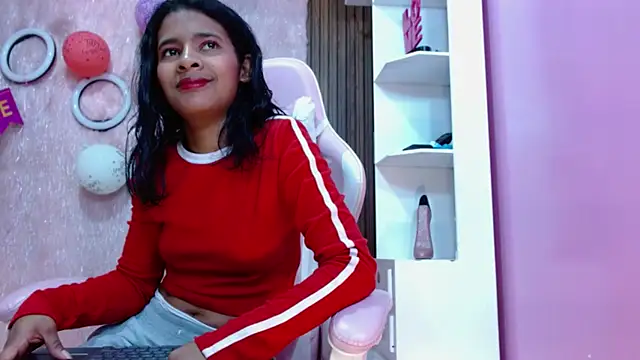  QueenMarilyn online show from July 13, 2026, 7:16 pm