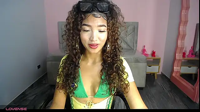 CamilaVixen ch online show from June 24, 2026, 8:30 pm