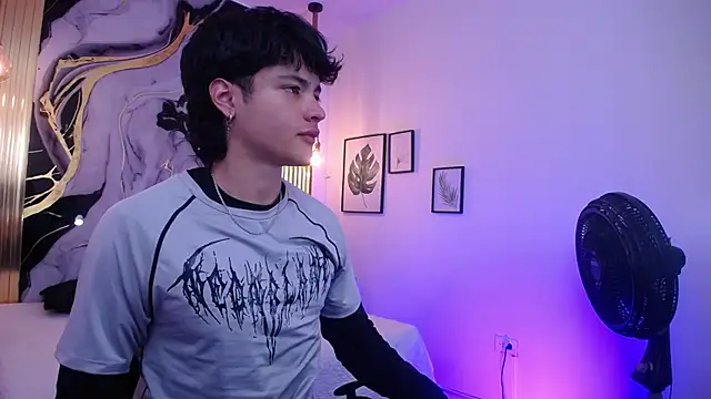 OliverMorgan66 online show from June 19, 2026, 7:28 pm