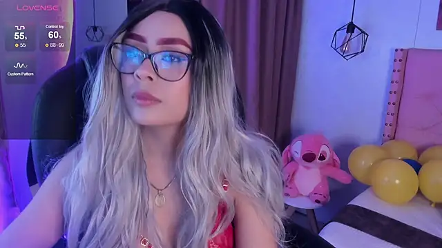 Snapshot of miafox__ chatting on June 18, 2026, 4:24 am miafox online show from June 18, 2026, 4:24 am