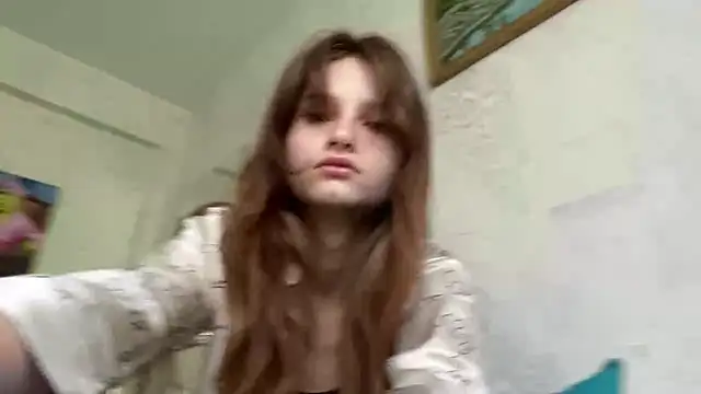 Snapshot of HeIen_cute chatting on June 14, 2026, 2:24 am HeIen cute online show from June 14, 2026, 2:24 am