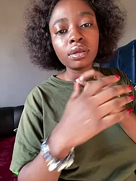 HotGarotinha online show from June 28, 2026, 1:39 pm