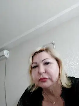 MilaLoveX online show from June 9, 2026, 2:06 pm