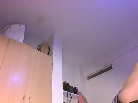 Spicymuna online show from June 11, 2026, 2:33 am