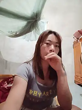 -Trinina- online show from June 10, 2026, 3:55 pm