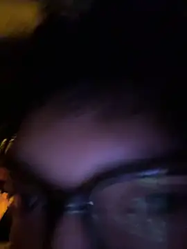 Snapshot of Uhhyuhhhhh chatting on July 22, 2026, 6:49 am Uhhyuhhhhh online show from July 22, 2026, 6:49 am