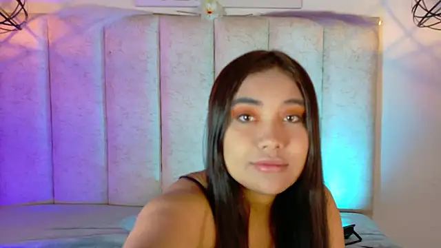 isabellelane cs online show from July 9, 2026, 1:15 pm