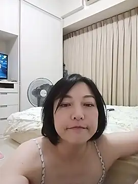 Snapshot of becca201 chatting on July 28, 2026, 1:21 pm becca201 online show from July 28, 2026, 1:21 pm