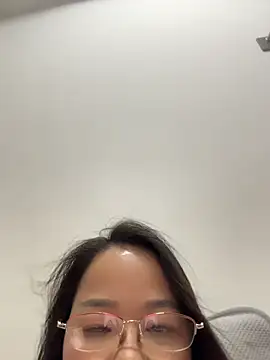 Snapshot of honghong_mother chatting on June 11, 2026, 3:43 pm honghong mother online show from June 11, 2026, 3:43 pm
