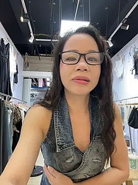 Snapshot of honghong_mother chatting on July 21, 2026, 1:19 am honghong mother online show from July 21, 2026, 1:19 am