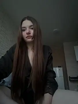 sexy-brunette77 online show from June 10, 2026, 6:07 pm