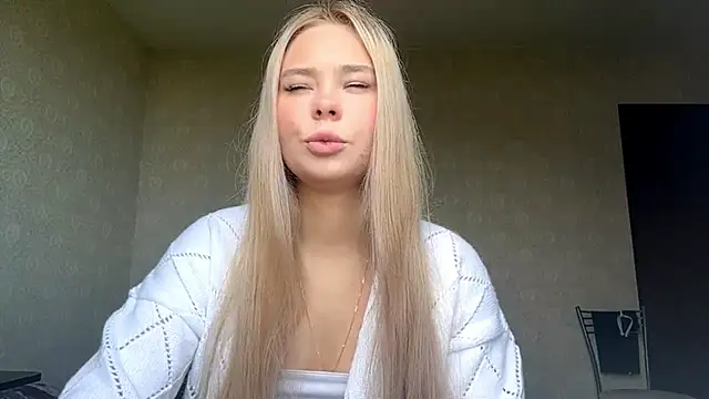 Cary blonde online show from June 9, 2026, 5:19 am