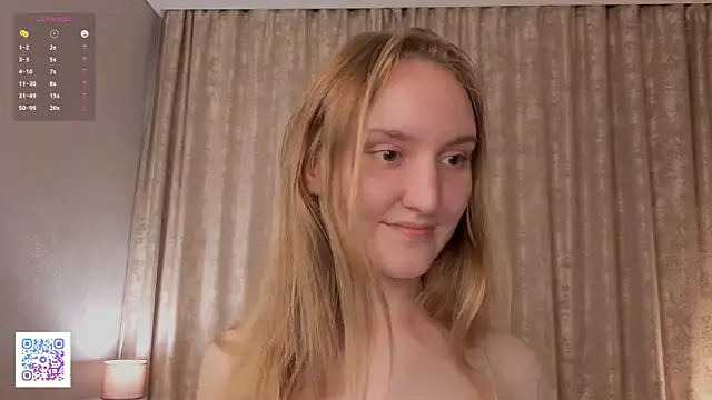 Snapshot of JenevaLitalien chatting on July 2, 2026, 3:40 pm JenevaLitalien online show from July 2, 2026, 3:40 pm