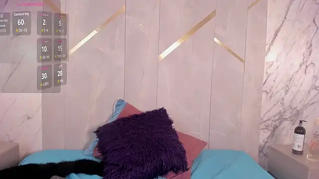 Snapshot of ChloeBelle_ chatting on June 22, 2026, 12:35 pm ChloeBelle online show from June 22, 2026, 12:35 pm