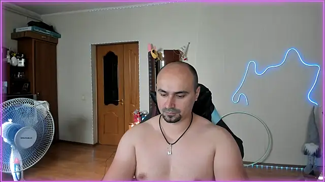 Snapshot of -SexyDaddy- chatting on June 18, 2026, 3:05 pm -SexyDaddy- online show from June 18, 2026, 3:05 pm