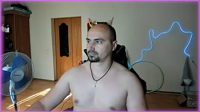 Snapshot of -SexyDaddy- chatting on July 1, 2026, 1:56 pm -SexyDaddy- online show from July 1, 2026, 1:56 pm